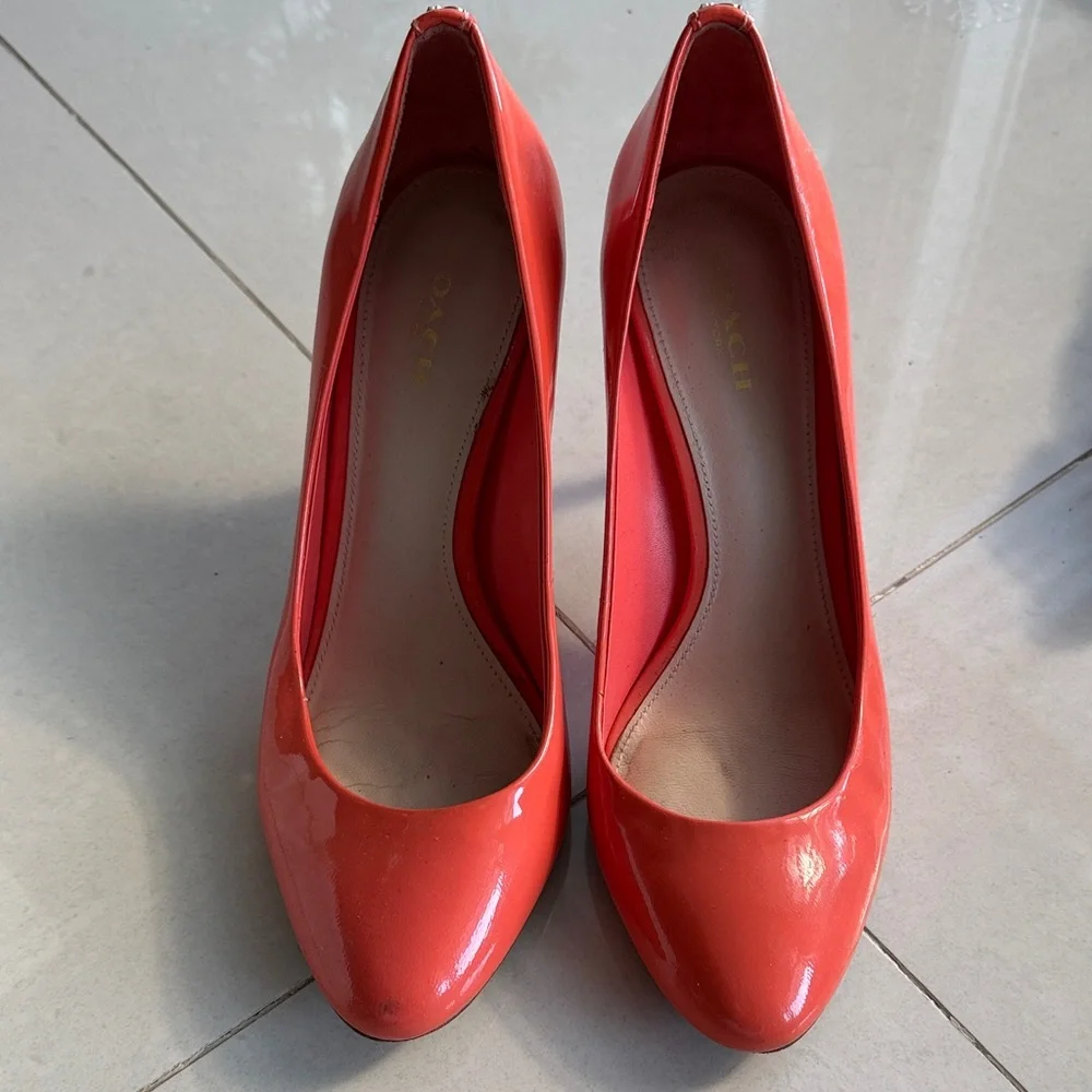 Coach nala pumps